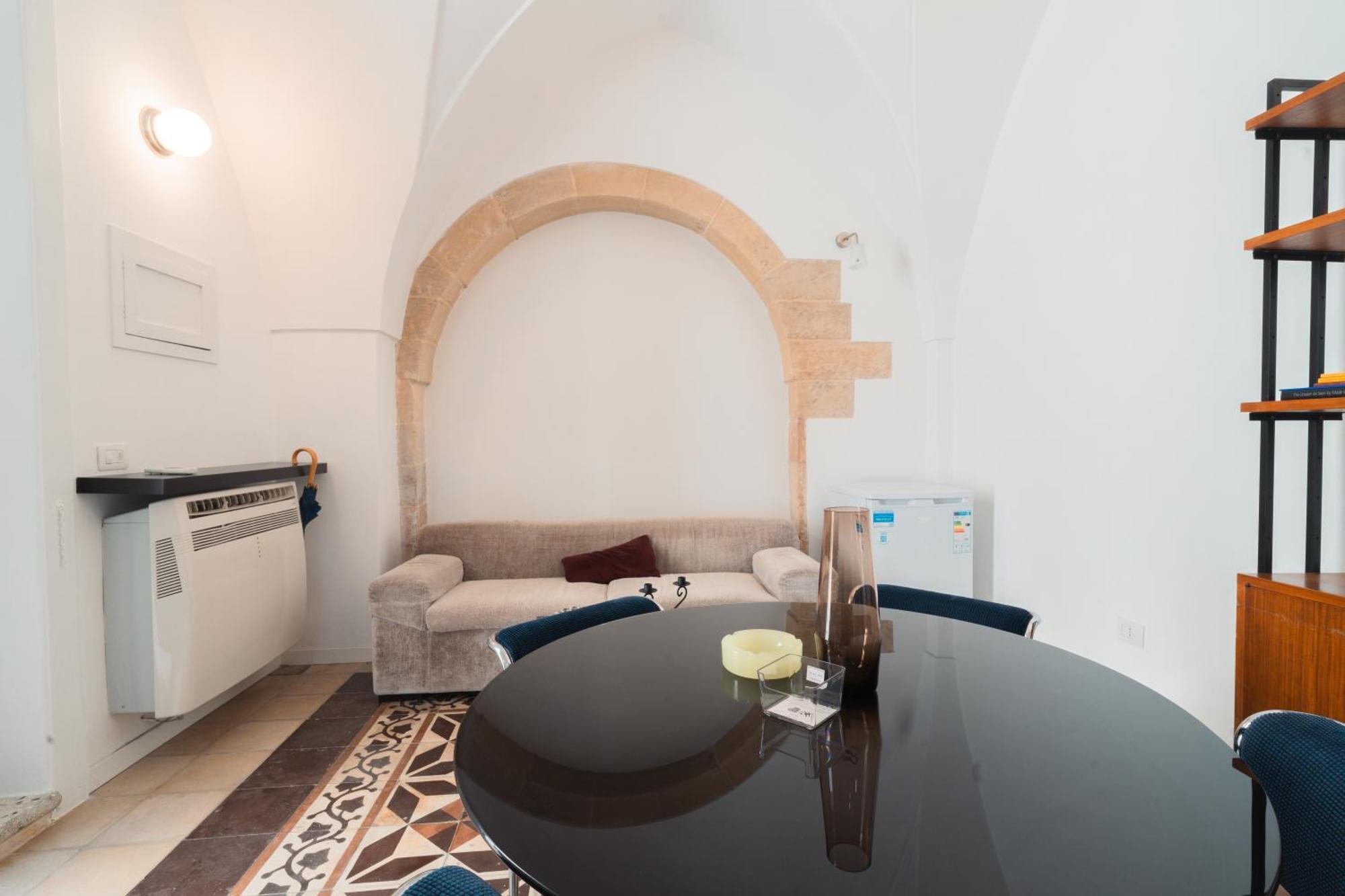 Donna Cristina Historic Apartment Lecce Exterior photo